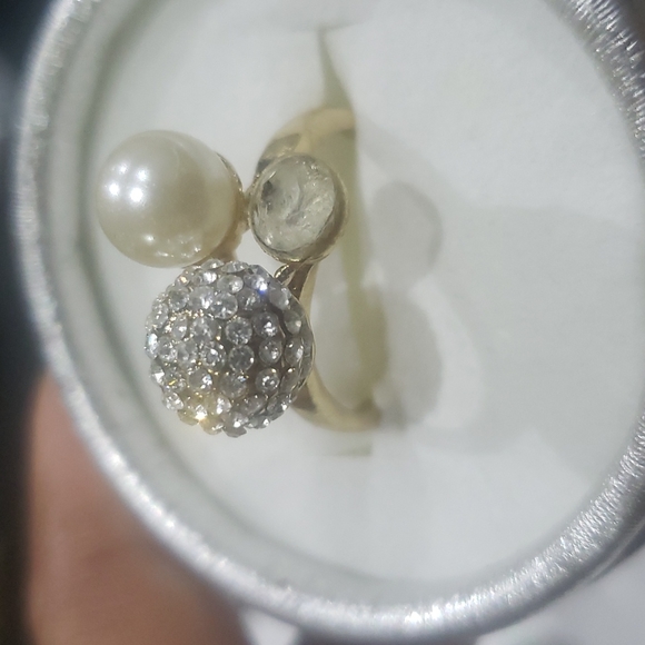 Lovely Pearl Ring Size 10 - Picture 4 of 7